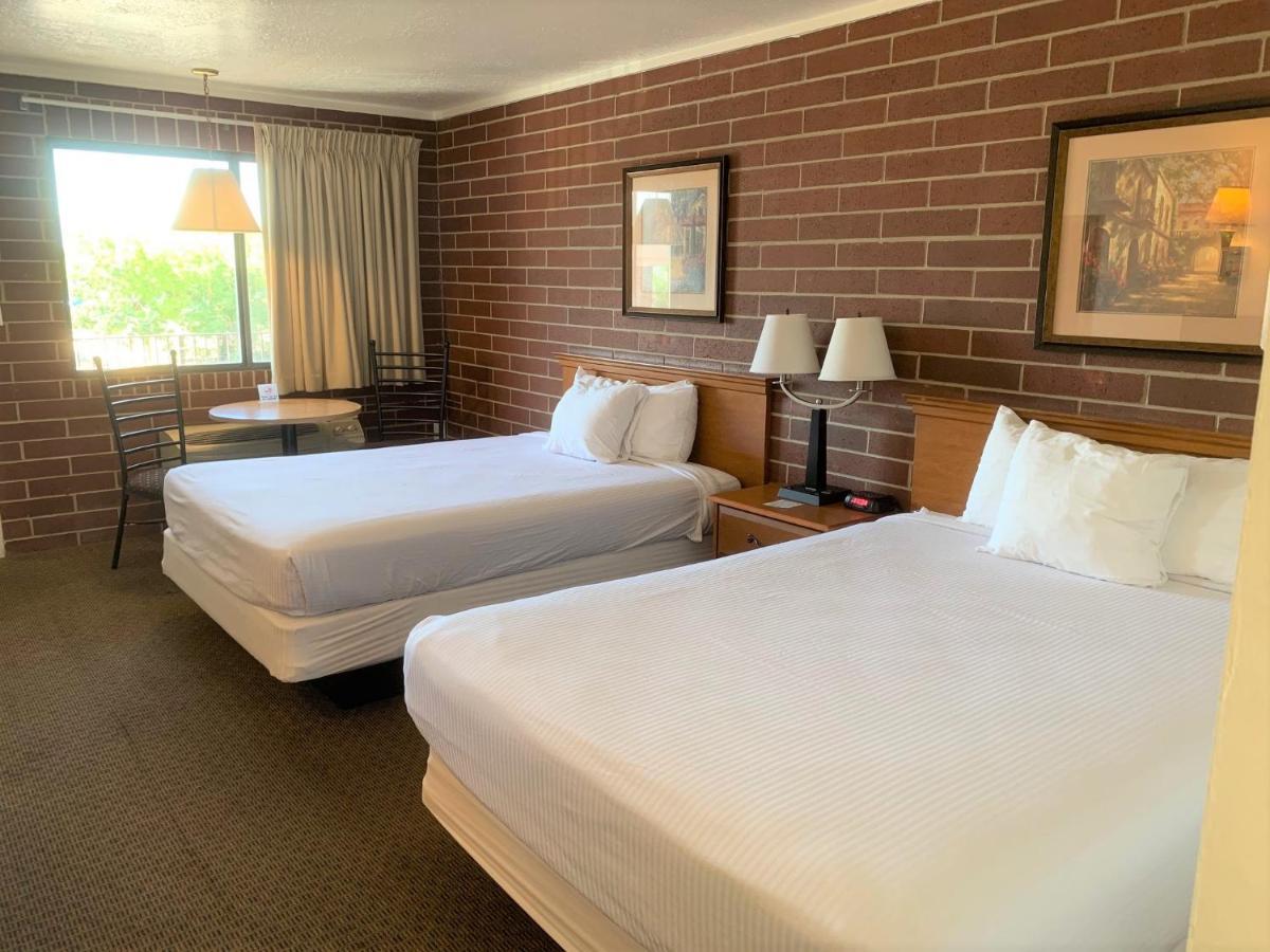 Oquirrh Mountain Inn Tooele Buitenkant foto